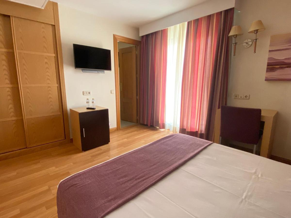 Hotel Equo Aranjuez Bagian luar foto